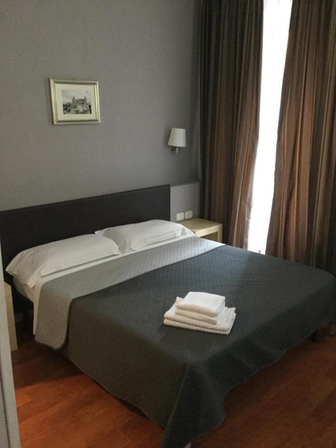 Elle Cavour Guest House Rom Eksteriør billede